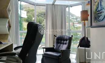 Imagem 4: Apartamento para venda possui 201 metros quadrados com 3 quartos em Pantanal - Florianópol