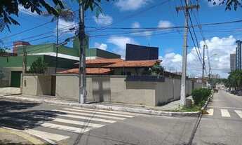 Imagem 2: Casa de Esquina com 450m² de terreno, e 324m² construída