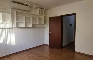 Imagem 3: Privilégio! Alugo Casa Com 4 Quartos E Linda Vista para O Vale