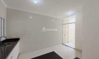 Imagem 3: Linda casa com 118m² de construção, primeira locação, com 2 dormitórios, sendo 1 suíte, ga