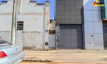 Imagem 2: Casa para aluguel, 2 quartos, Centro - Divinópolis/MG