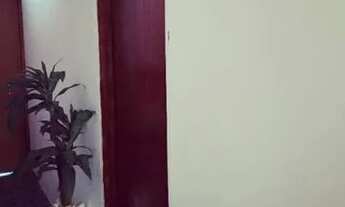 Imagem: Incluso água e luz) ALUGO kitnet semimobiliada