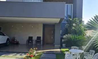 Imagem 2: Casa de condomínio sobrado para aluguel tem 264 metros quadrados com 3 quartos