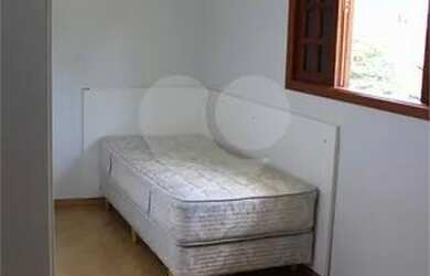 Imagem 7: Sobrado para aluguel e venda possui 300 metros quadrados com 3 quartos