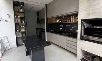 Imagem 3: CASA DUPLEX no PASSAREDO - 4 suítes, /03 Suíte com Closet e Varanda, 01 Esscritório