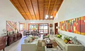 Imagem 2: Casa em Porto Alegre, no bairro Nonoai, com 4 dormitório(s), à venda