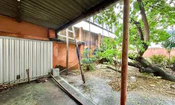 Imagem 5: CASA COMERCIAL DE ESQUINA EM CORREDOR DE ATIVIDADE