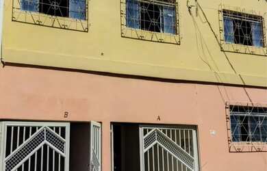 Imagem: Vende-se/ aluga-se 2 casas uma à cima da