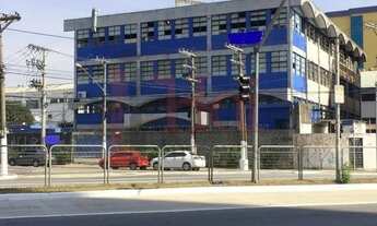 Imagem: Galpão de Esquina para Locação na Água