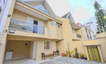 Imagem 2: Sobrado Residencial para Venda no Bairro Bacacheri