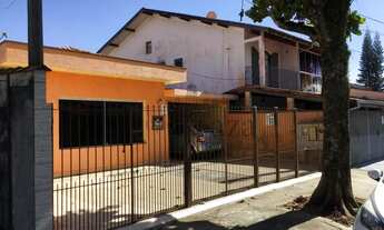 Imagem: Casa para aluguel e venda possui 250 metros