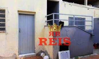 Imagem 5: Um salão com 2 sobrado