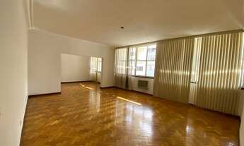 Imagem 1: Apartamento para venda possui 145 metros quadrados com 3 quartos em Copacabana - Rio de Ja