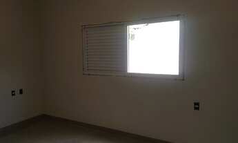 Imagem 2: Casa para venda com 135 metros quadrados com 3 quartos em Alto Umuarama - Uberlândia - MG