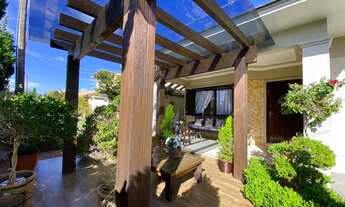 Imagem 3: Residência de alto padrão a 50m da praia