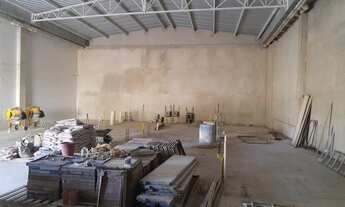 Imagem 6: Loja com 307m² de Área Total, com Vagas de Estacionamento em Frente, à venda no bairro Tei