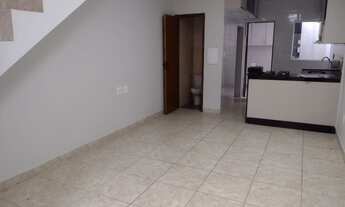 Imagem 12: CASA GEMINADA COM ENTRADA COLETIVA NO XANGRI-LA POR 210MIL