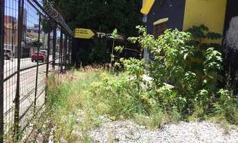 Imagem 6: Casa com Terreno Vizinho a Praça Argentina