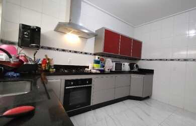 Imagem 3: QR 308 - Triplex - 2 Suítes - Garagem p/ 3 carros Terraço com Churrasqueira