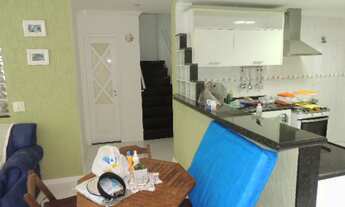 Imagem 4: Venha morar no paraíso, numa bela casa triplex com muito verde e conforto!