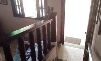 Imagem 5: Casa em rua pública