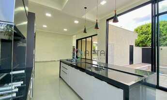 Imagem: Casa com 3 suítes, completa em armários