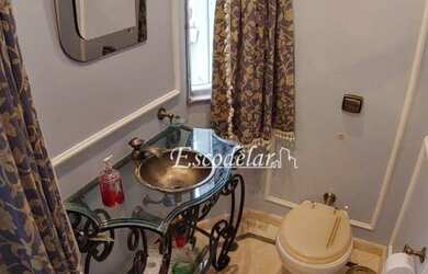 Imagem 7: Sobrado com piscina, 3 dormitórios sendo 2 suites com varanda e 4 vagas à venda, 205 m² po