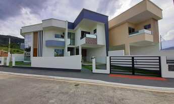 Imagem 3: Sobrado para Venda em São José, Colônia Santana, 2 dormitórios, 2 suítes, 2 banheiros, 2 v