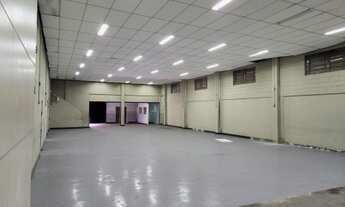 Imagem 5: Galpão/Depósito/Armazém com 796 m², sendo 500 m2 livre + 5 Salas + 5 Banheiros