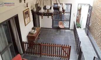 Imagem: Casa com 8 dormitórios à venda, 1080 m²