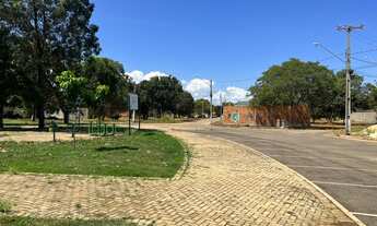 Imagem 4: Lote Todo Murado na 505 Sul de Esquina