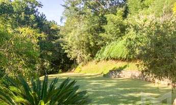 Imagem 7: Localizada em região bucólica de Itaipava, em condomínio de excelente estrutura