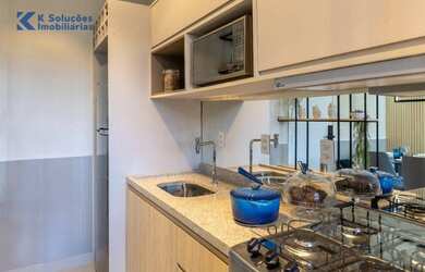 Imagem 3: Apartamento com 2 dormitórios, varanda, 1 garagem, condomínio com piscina, churrasqueira