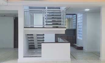 Imagem 6: Casa de condomínio para venda possui 352 metros quadrados com 4 quartos