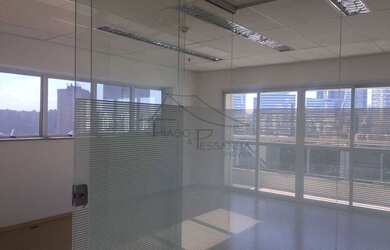 Imagem 3: EXCELENTE SALA COMERCIAL 44 M2 CHÁCARA SANTO ANTONIO