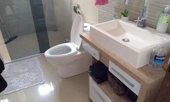 Imagem 5: Casa geminada, independente, com entrada individual, em meio lote c/ 180m2 - B. Europa - C