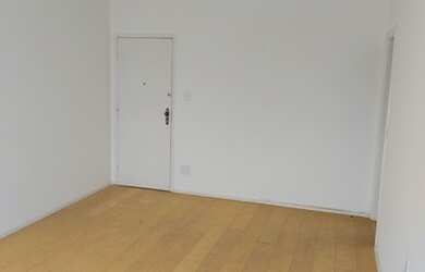 Imagem 2: Apto 110 m2. Condição especial para compra. 2 dorms, amplo living. Cozinha, lavan wc e dor