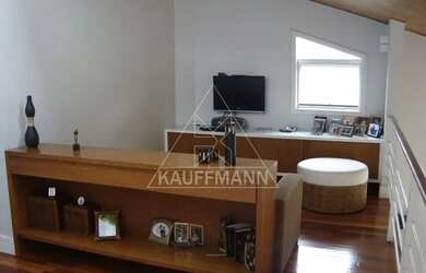 Imagem 6: Granja Viana,PRIVILÉGIO É APROVEITAR UM PARQUE COMO A EXTENSÃO DA SUA CASA