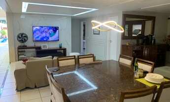 Imagem 7: Casa para venda possui 349 metros quadrados com 4 quartos