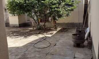 Imagem 2: Casa para venda tem 190 metros quadrados com 4 quartos em Concórdia - Belo Horizonte - MG