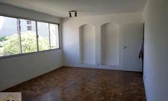 Imagem: Próximo ao parque Ibirapuera, metrô vias