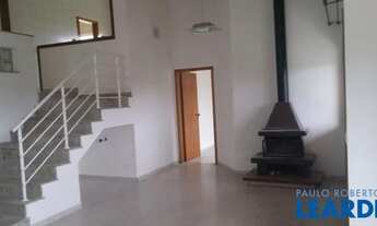 Imagem 4: CASA ASSOBRADADA - CONDOMÍNIO ARUJÁ 5 - SP