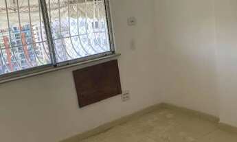 Imagem 7: 3 quartos em frente do campo de São Bento