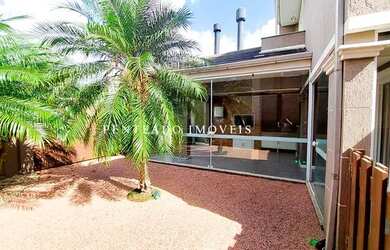 Imagem 6: Sobrado para aluguel possui 230 metros quadrados com 3 quartos em Igara - Canoas - RS