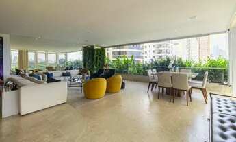 Imagem 4: Apartamento reformado com vista livre para zona residencial