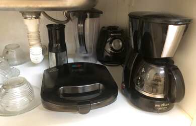 Imagem 2: Fixo e temp (com energia solar ),mobiliado com internet, 5 min de Itacoatiara