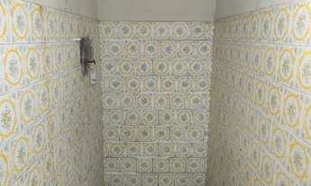 Imagem 2: Aluga-se Quarto com Estacionamento!