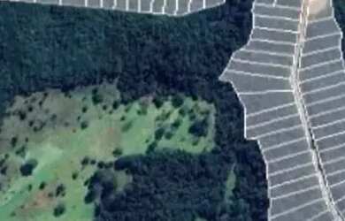 Imagem 5: Chácara com córrego e acesso ao Rio Corumba, 2.500 metros.