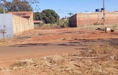 Imagem 4: Terreno para venda tem 300 metros quadrados em Residencial Viena - Quirinópolis - GO