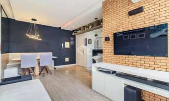 Imagem 4: Apartamento reformado de 2 dormitórios, com suíte e 2 vagas, no Passo da Areia